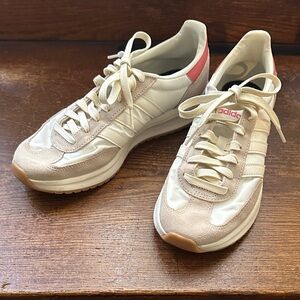 adidas Cream and Pink Women's Retro Runner Sneakers